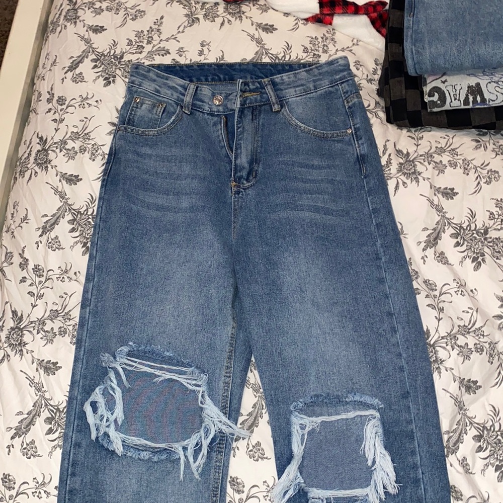 Shein ripped knee boyfriend jeans